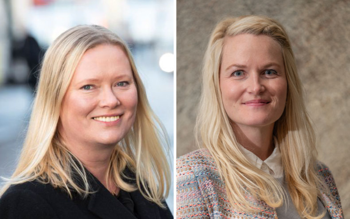 Portrett av to kvinner i 40- og 30- åra med lyst hår og stort smil