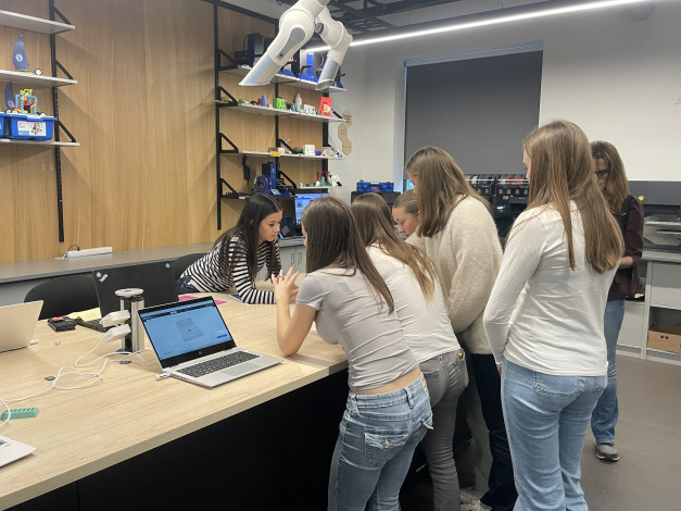 Jenter på Reodorlaben på ViteMeir